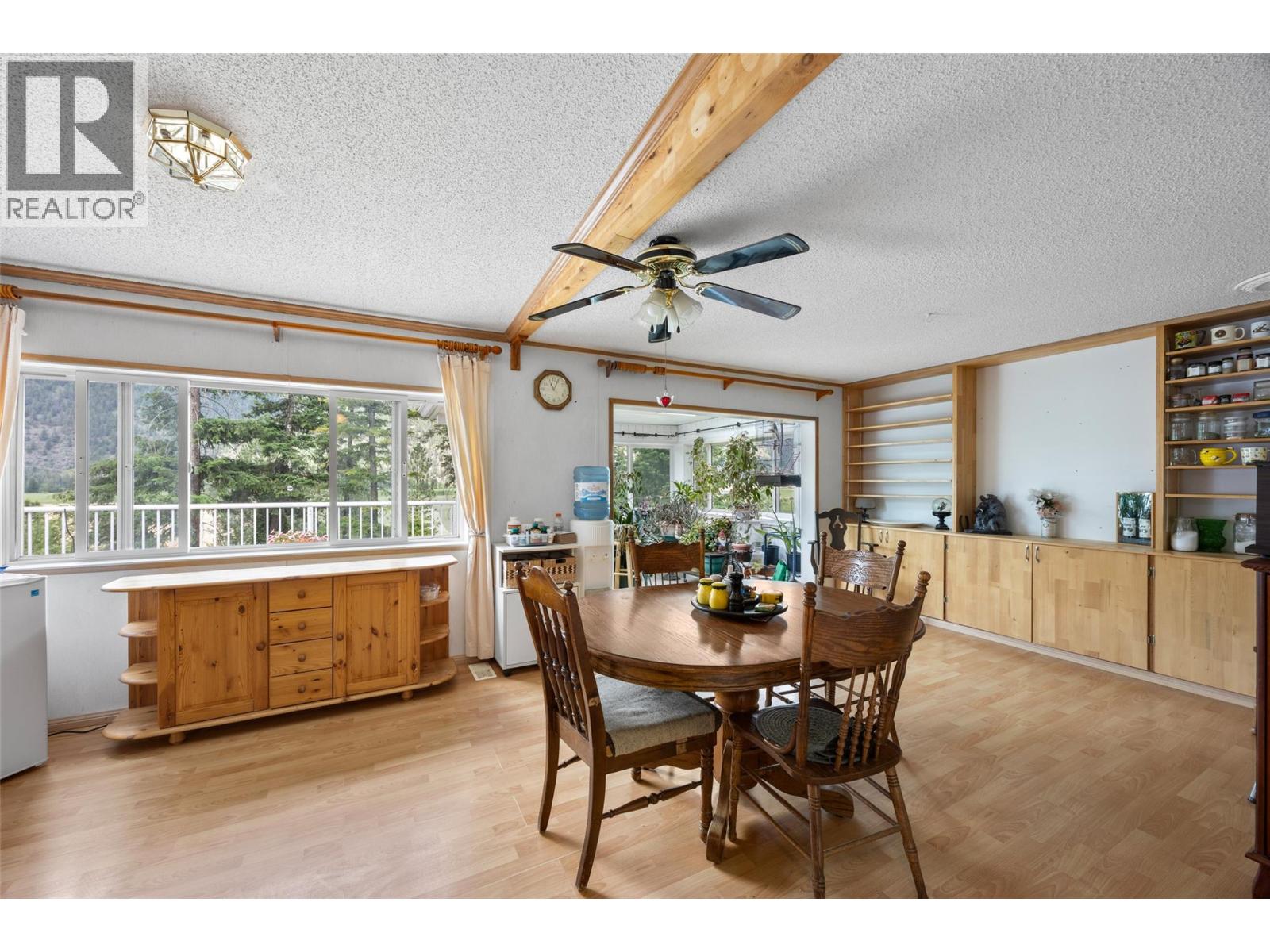 1120 Yellowhead Highway S