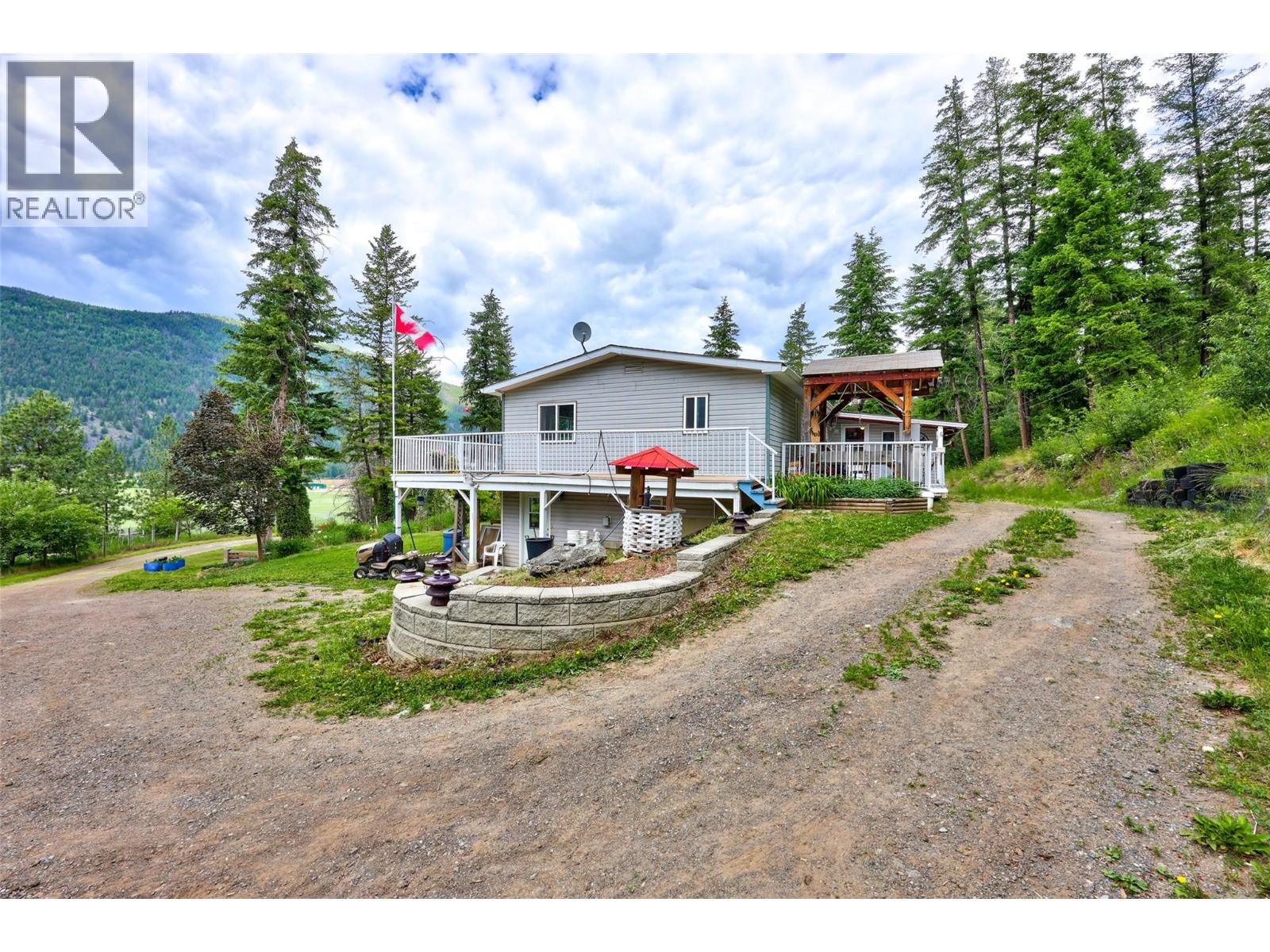 1120 Yellowhead Highway S