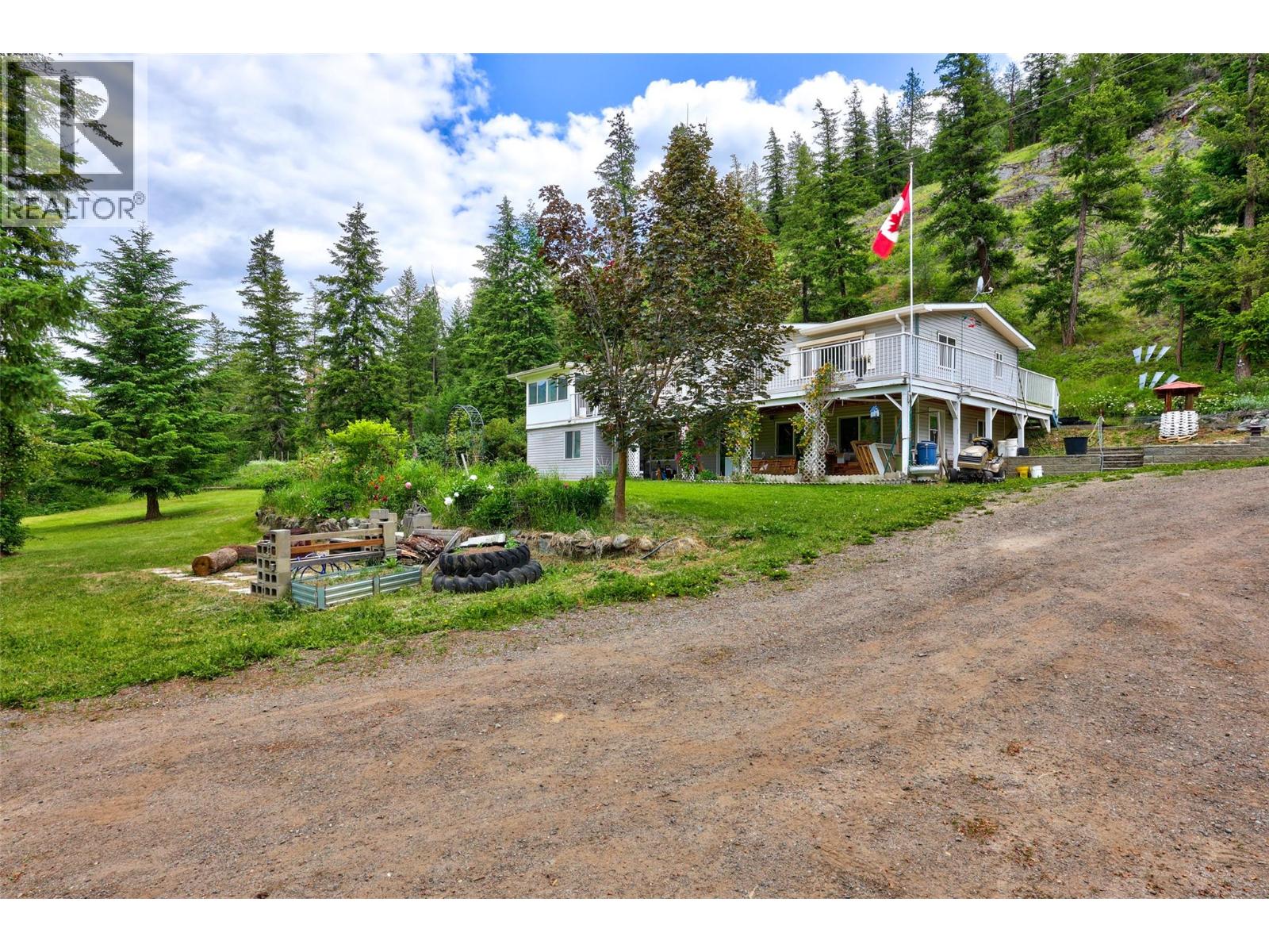 1120 Yellowhead Highway S
