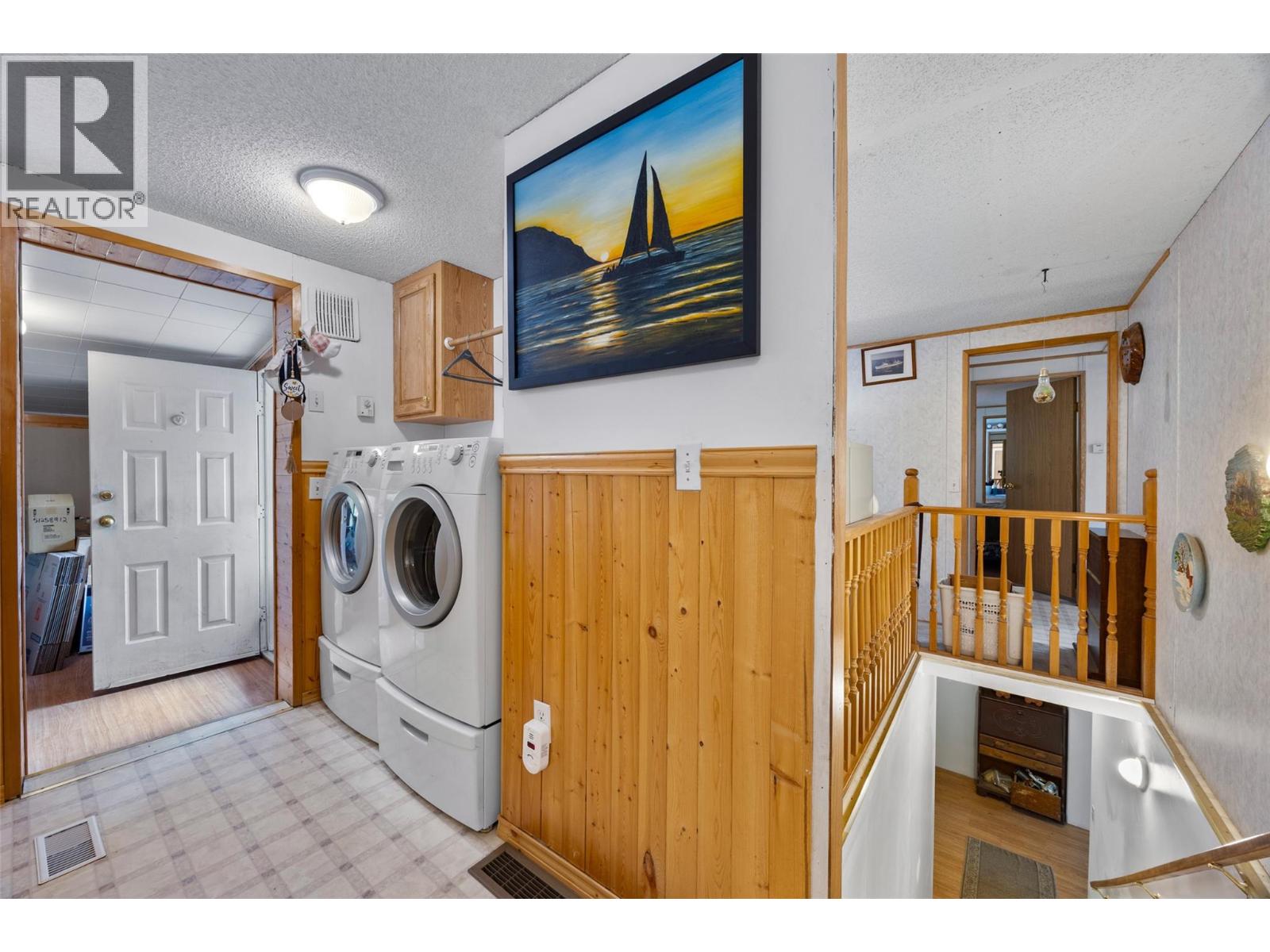 1120 Yellowhead Highway S
