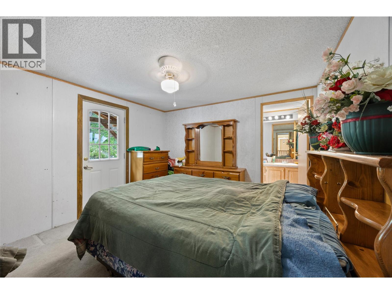1120 Yellowhead Highway S
