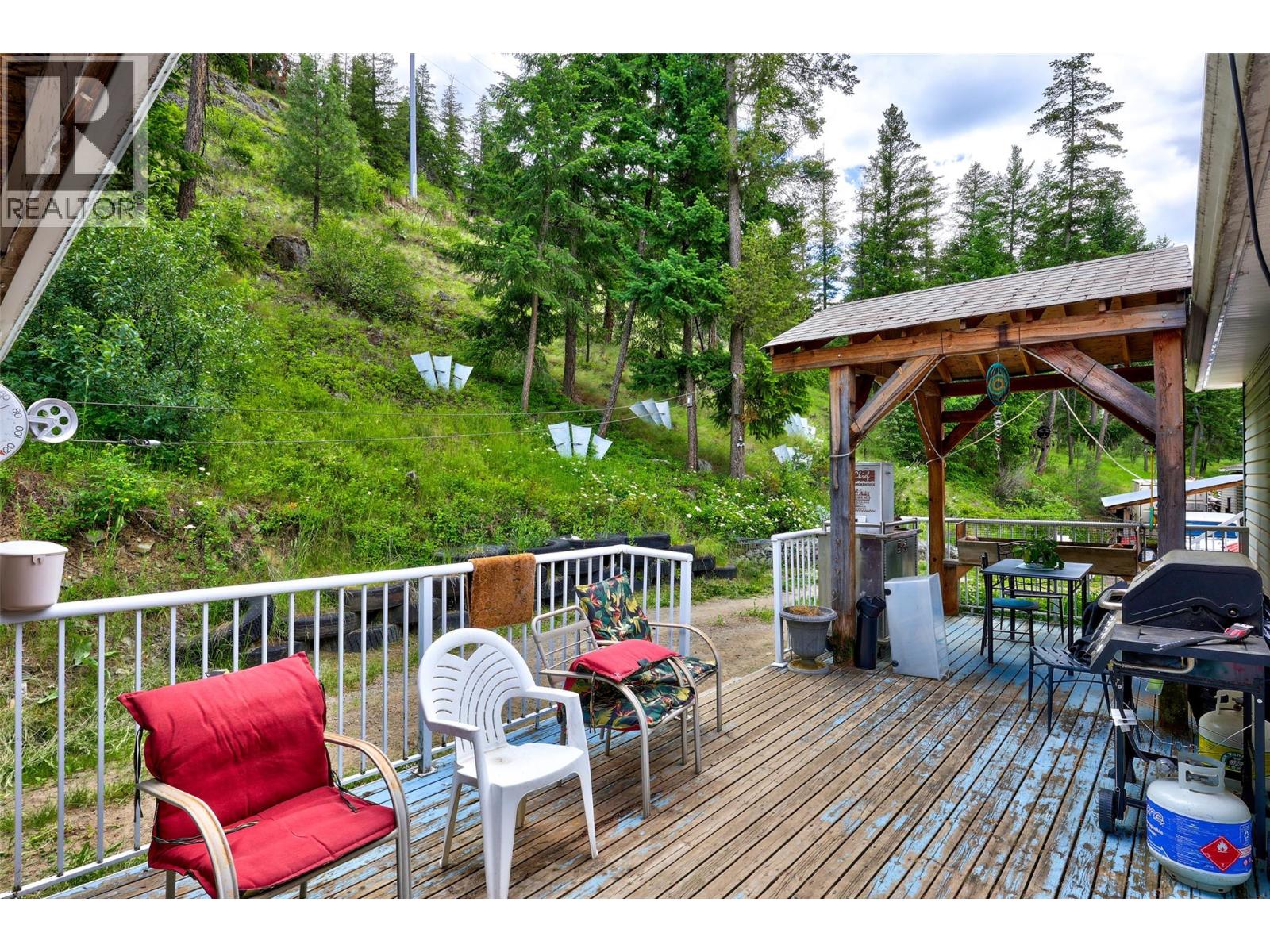 1120 Yellowhead Highway S