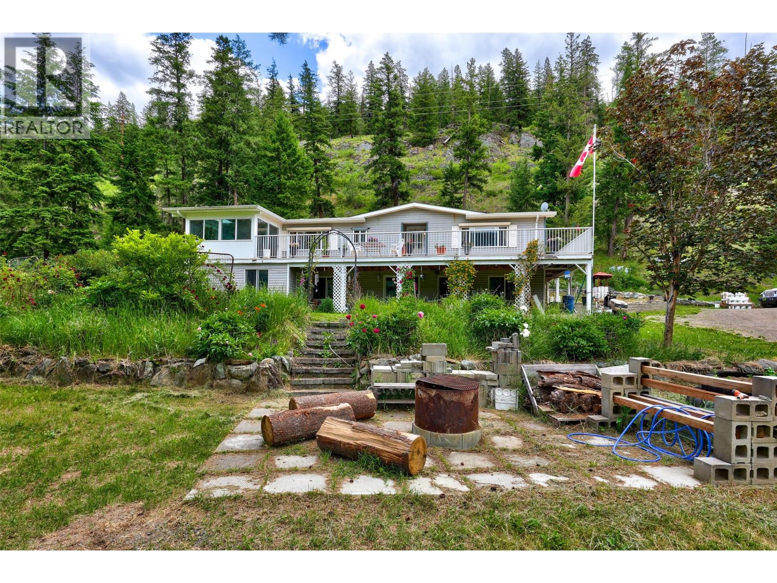 1120 Yellowhead Highway S