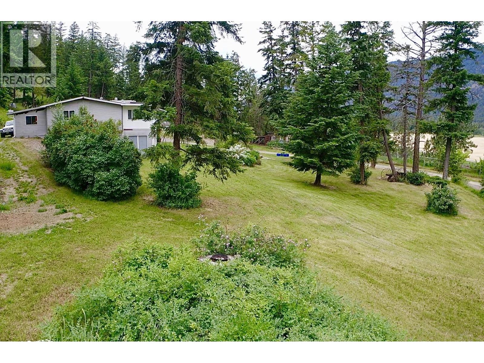 1120 Yellowhead Highway S