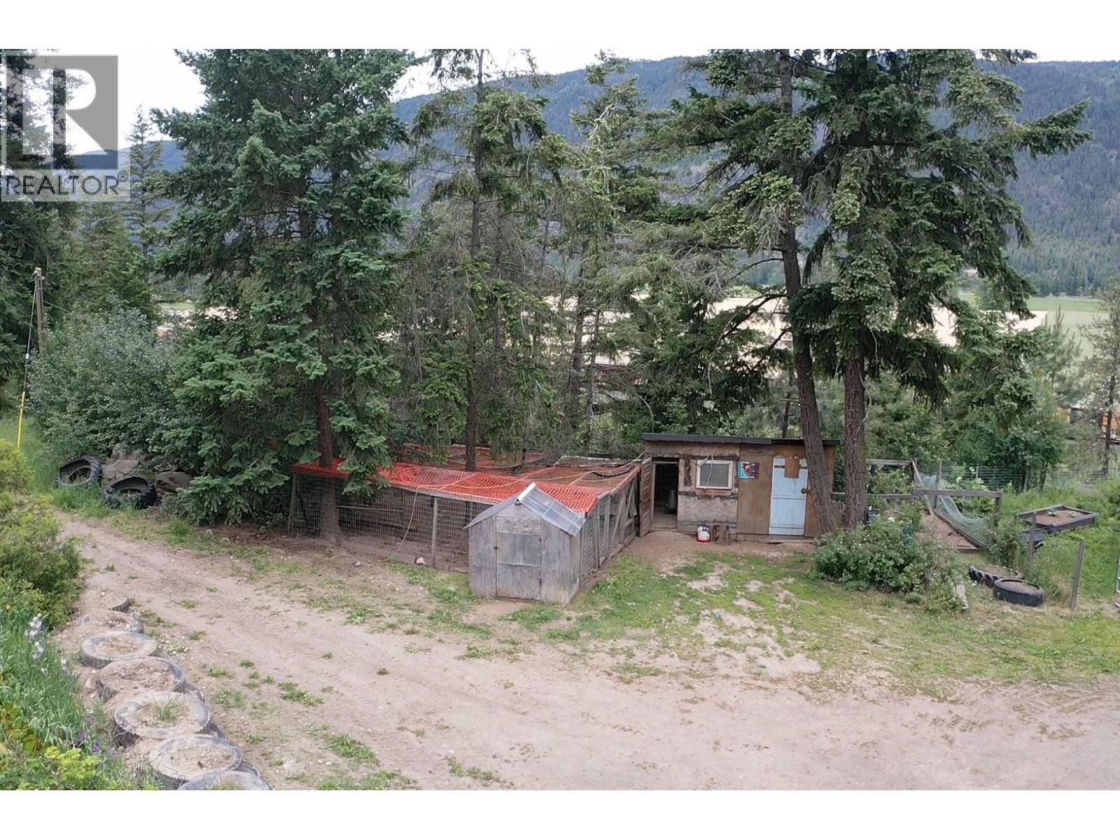 1120 Yellowhead Highway S