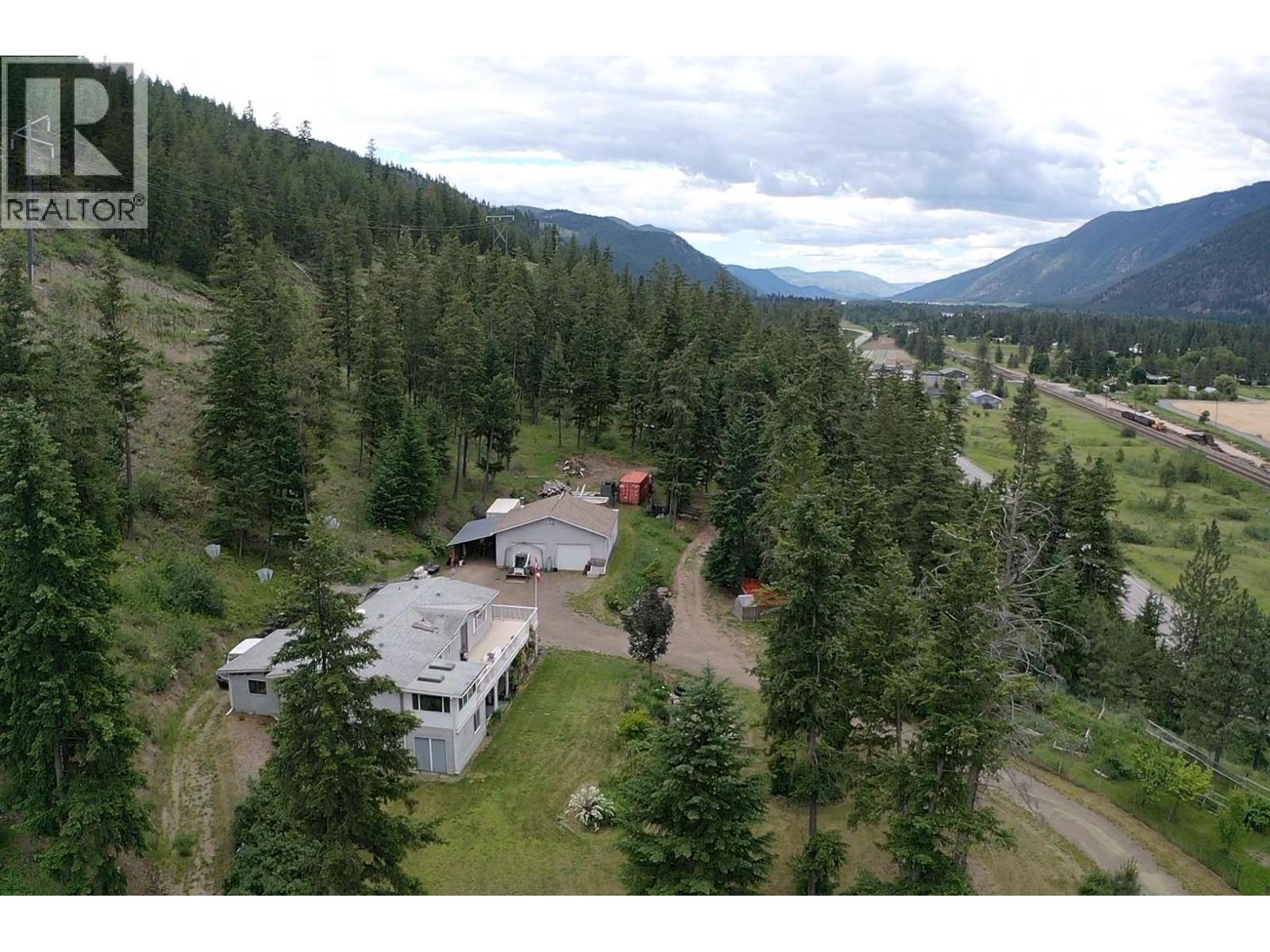 1120 Yellowhead Highway S
