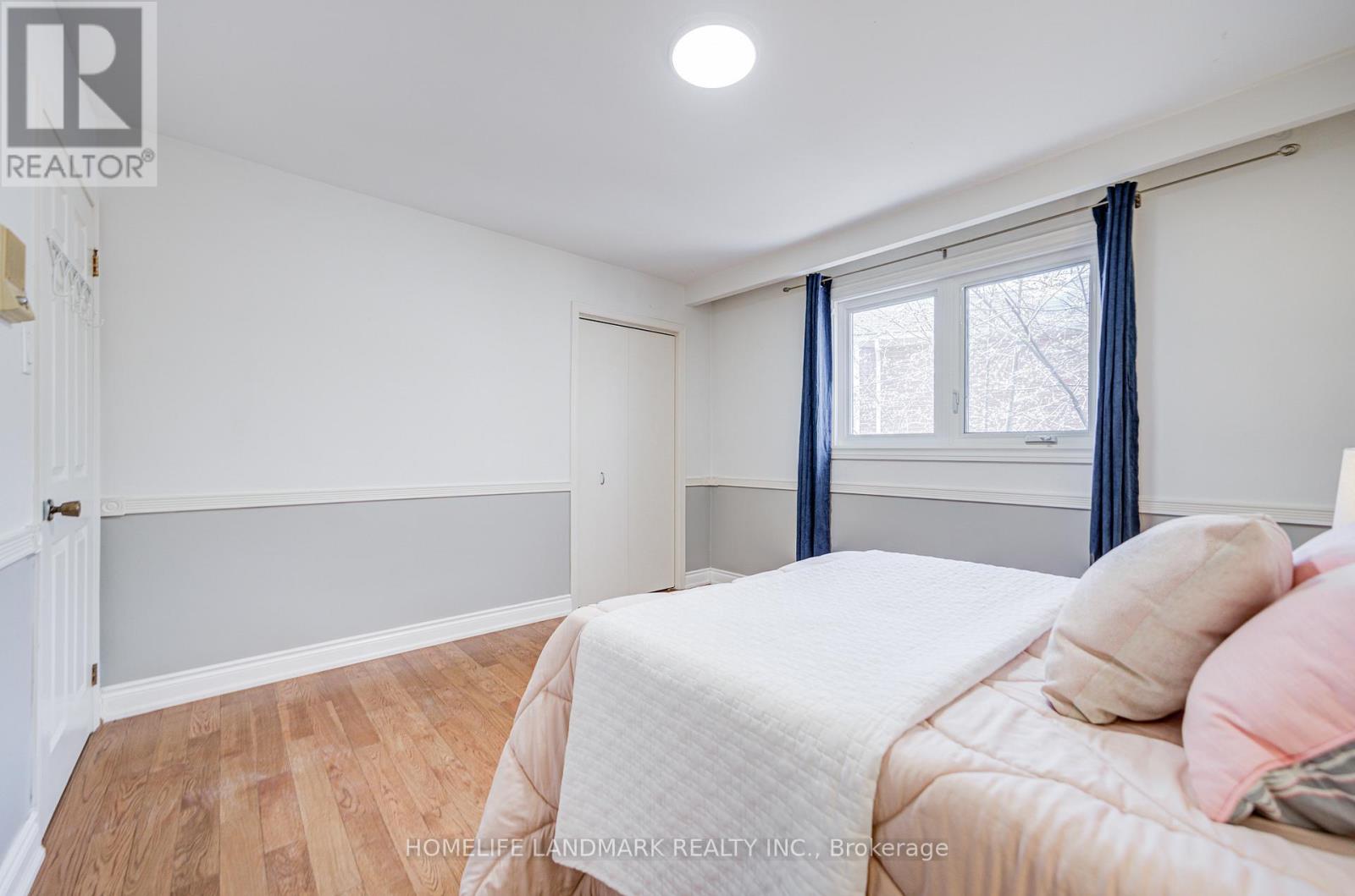 1608 Sherwood Forrest Circle, Mississauga, Ontario  L5K 2G7 - Photo 28 - W13418032