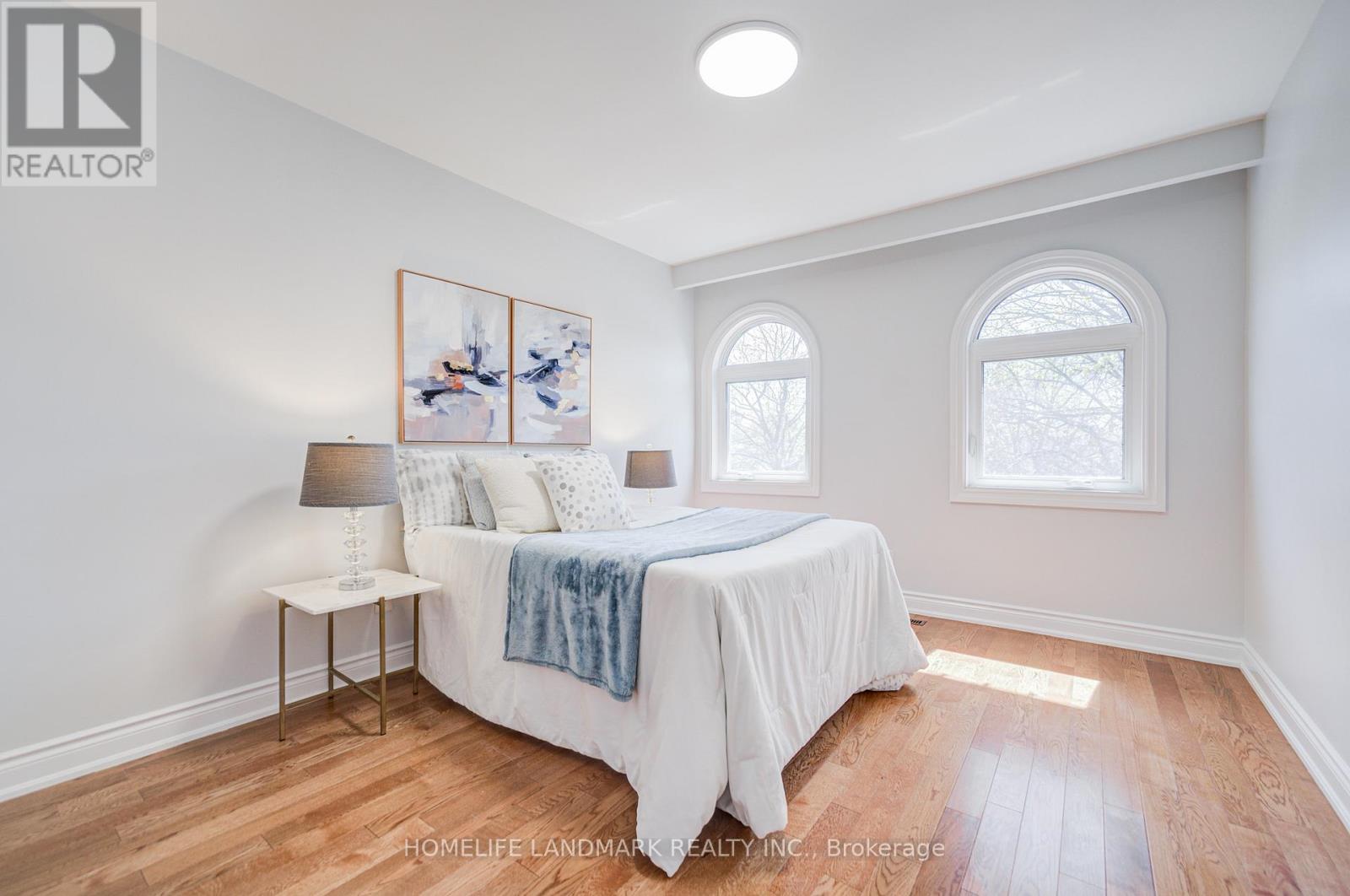 1608 Sherwood Forrest Circle, Mississauga, Ontario  L5K 2G7 - Photo 31 - W13418032