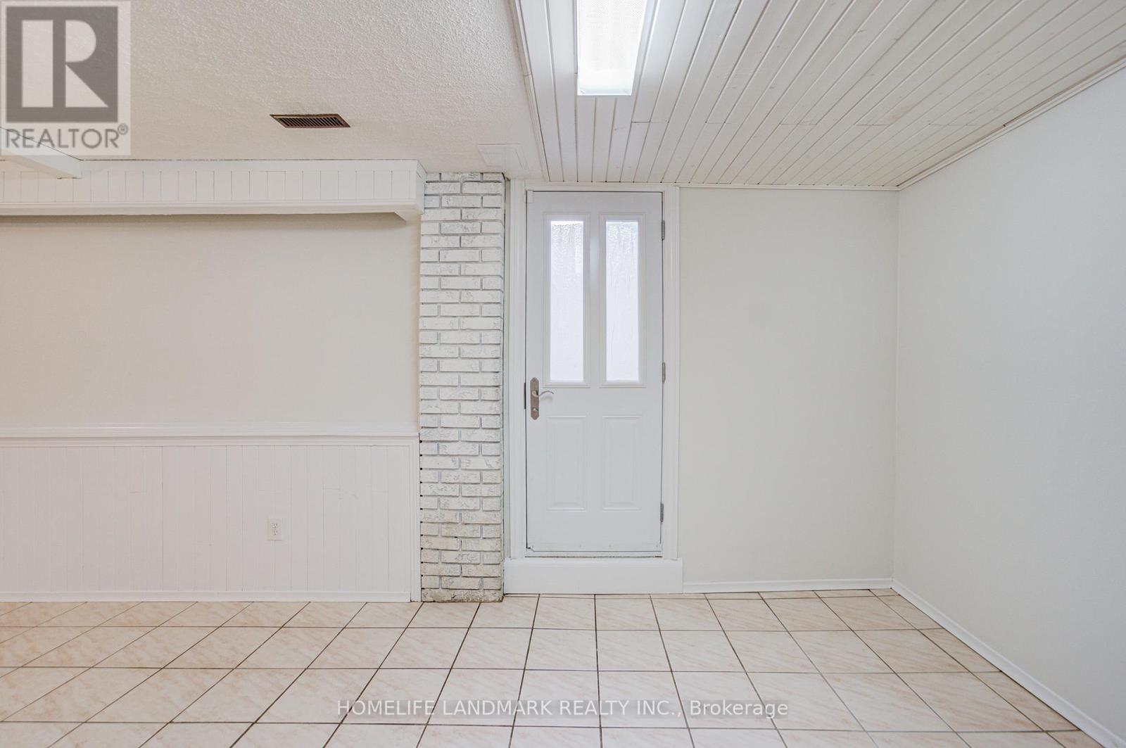 1608 Sherwood Forrest Circle, Mississauga, Ontario  L5K 2G7 - Photo 41 - W13418032
