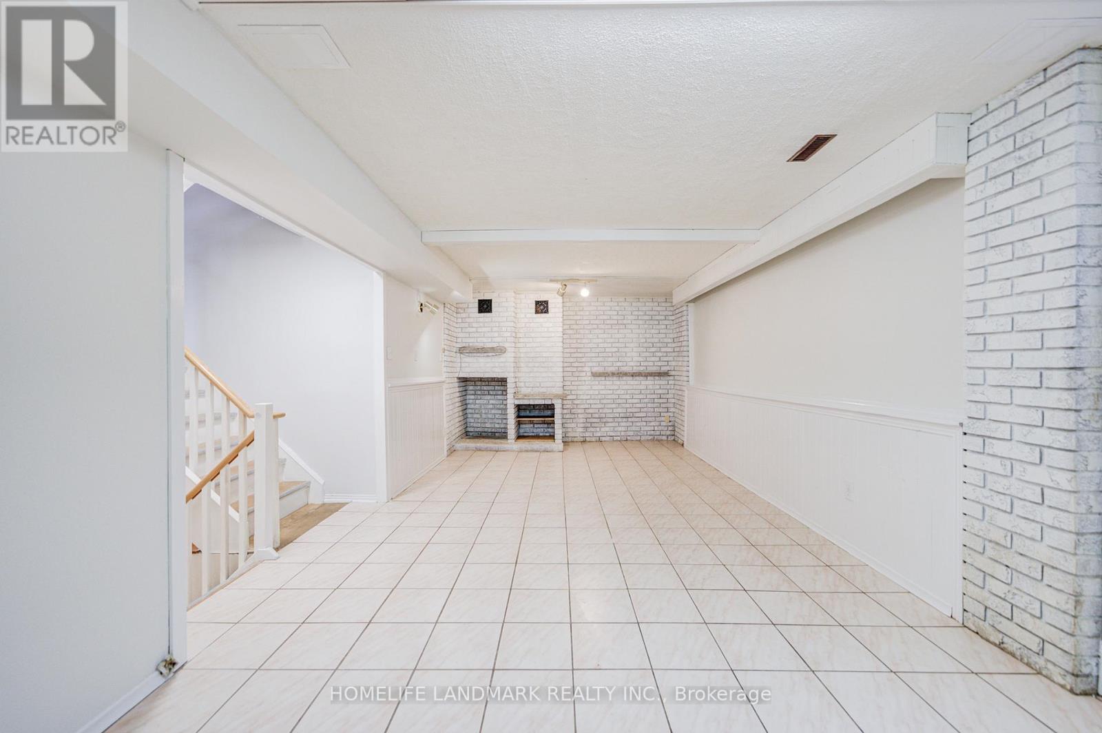 1608 Sherwood Forrest Circle, Mississauga, Ontario  L5K 2G7 - Photo 42 - W13418032