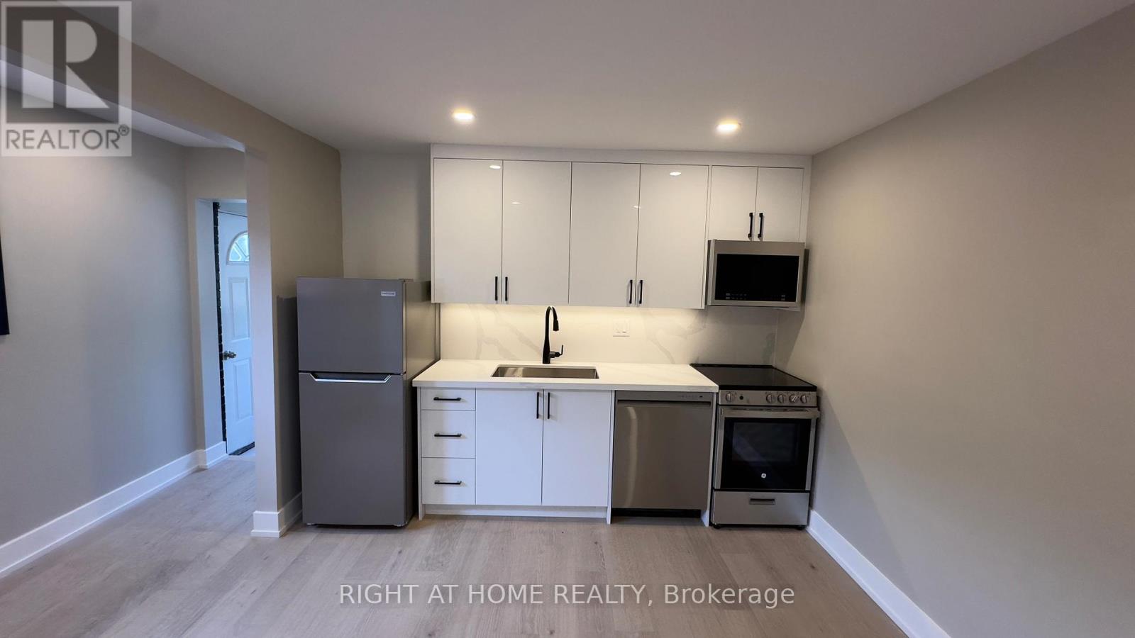 202 - 500 Salem Avenue N, Toronto (Dovercourt-Wallace Emerson-Junction), Ontario  M6H 3E1 - Photo 4 - W13418038