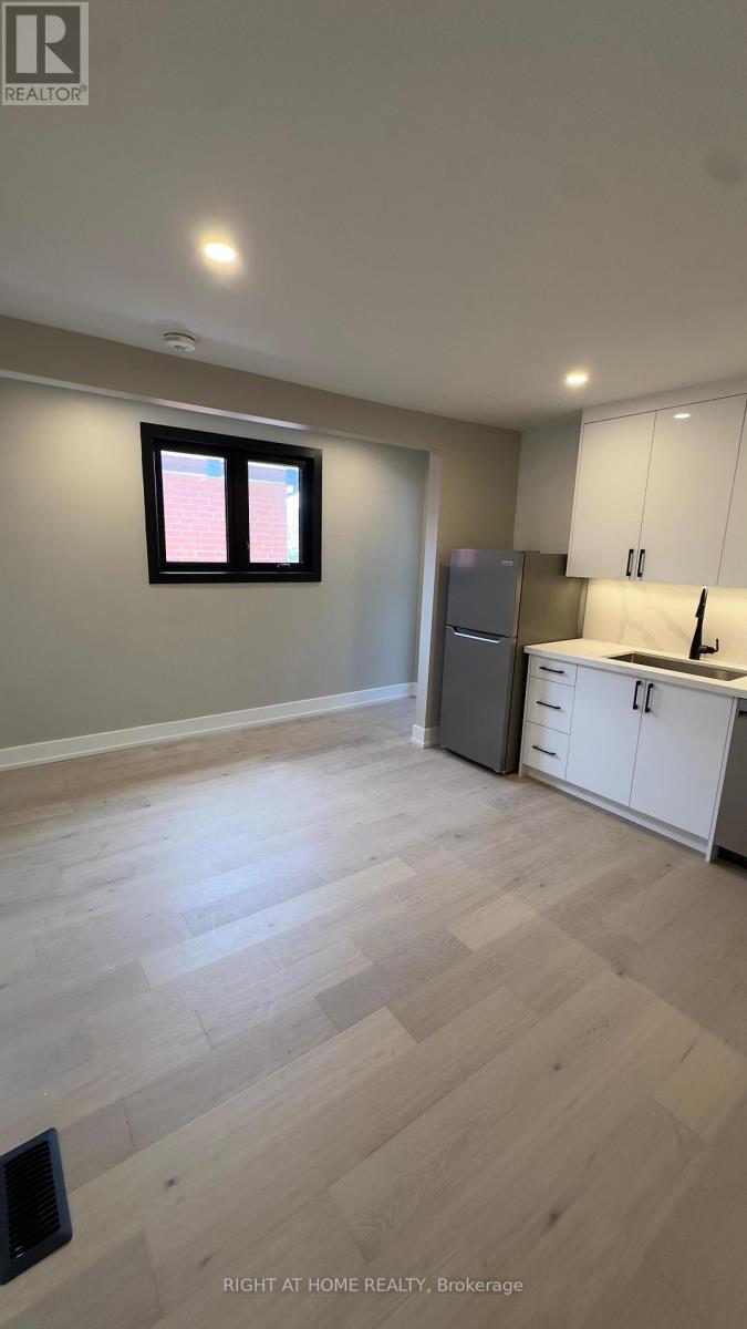 202 - 500 Salem Avenue N, Toronto (Dovercourt-Wallace Emerson-Junction), Ontario  M6H 3E1 - Photo 5 - W13418038