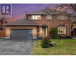 4 PINECONE TRAIL, Ottawa, Ontario