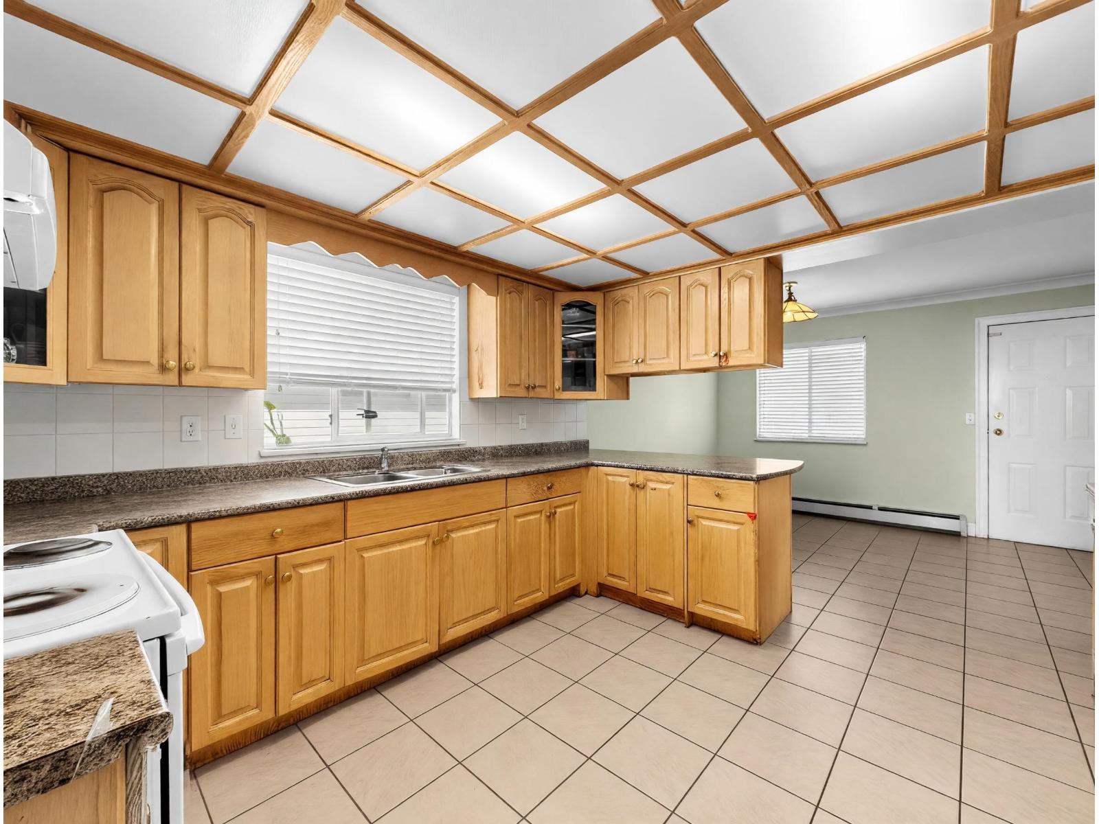6462 122 Street, Surrey, British Columbia  V3W 3R8 - Photo 11 - R3133594