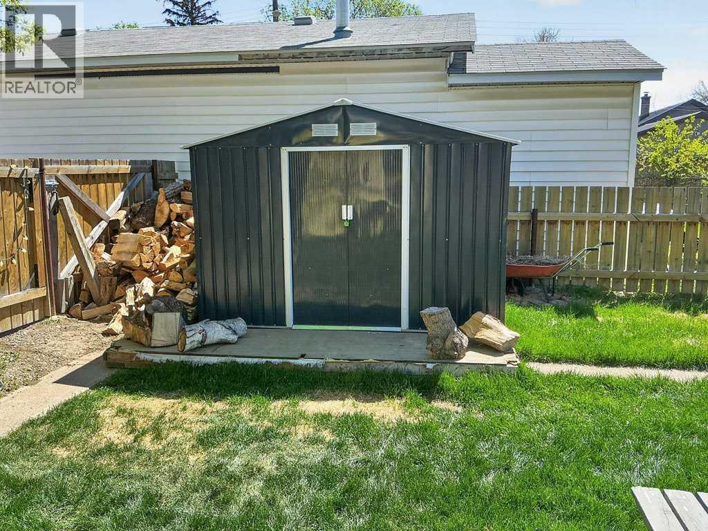 315 16 Street N, Lethbridge, Alberta  T1H 3A2 - Photo 5 - A2317396