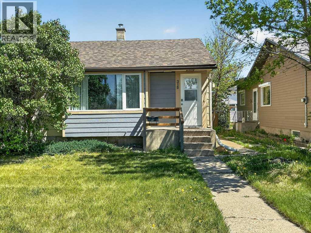 315 16 Street N, Lethbridge, Alberta  T1H 3A2 - Photo 2 - A2317396