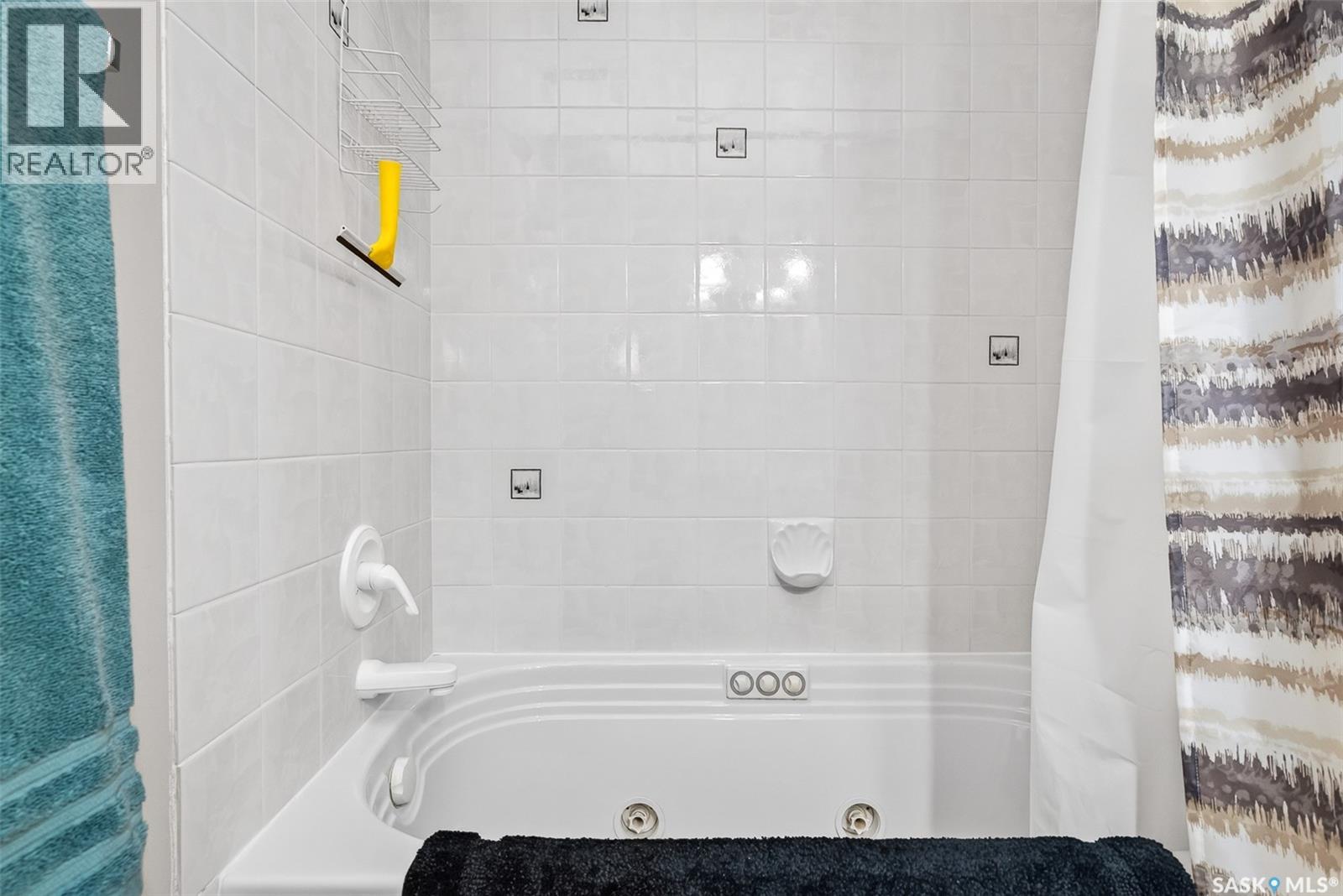 302 240 Athabasca Street E, Moose Jaw, Saskatchewan  S6H 0L5 - Photo 46 - SK038662