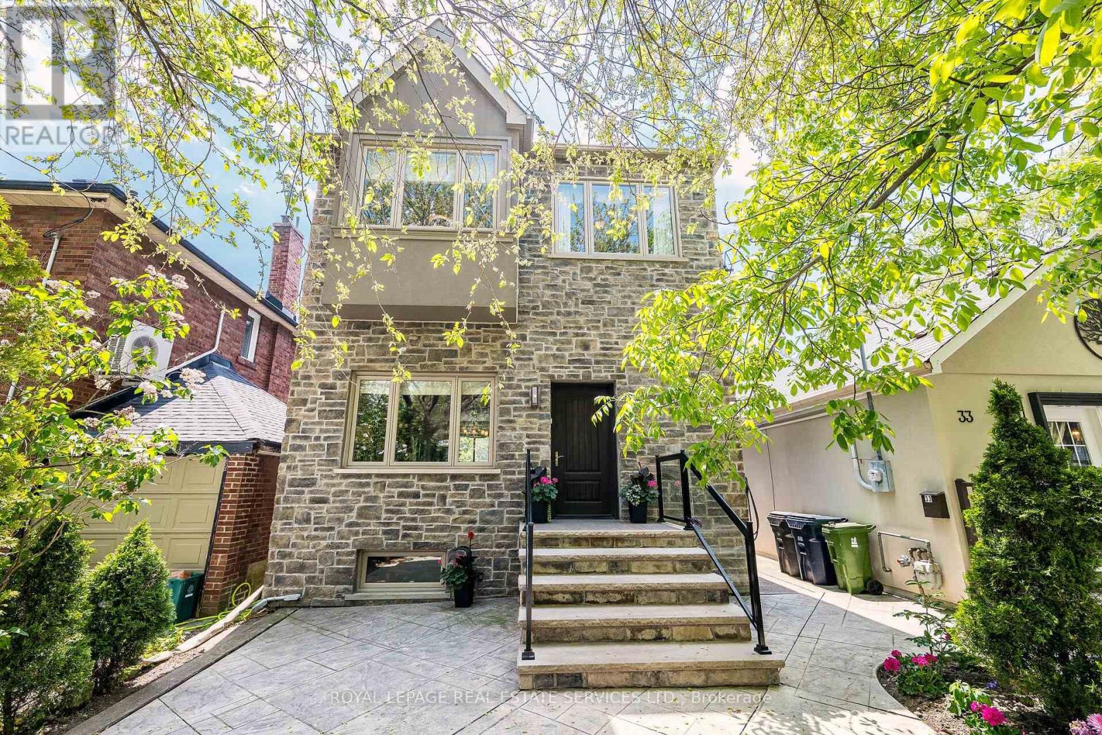 31 James Street, Toronto, Ontario M8W 1L1 - Photo 2 - W13416174
