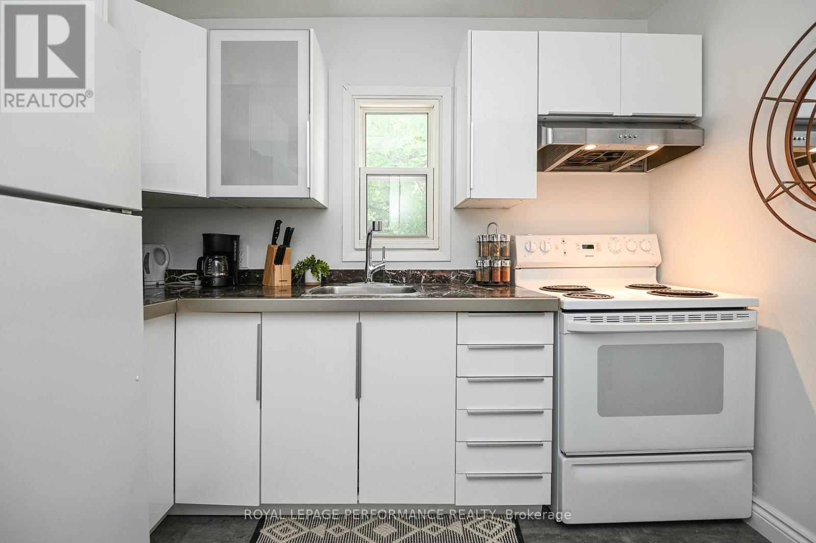 3 - 123 Pamilla Street, Ottawa, Ontario  K1S 3K9 - Photo 4 - X13418050