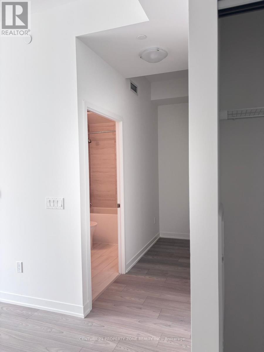 474 Caldari Road, Vaughan, Ontario  L4K 0R5 - Photo 5 - N13418078