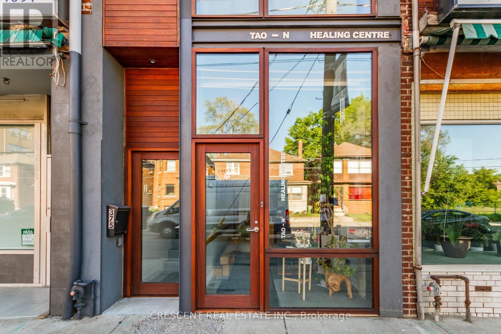 375 JANE STREET, Toronto, Ontario