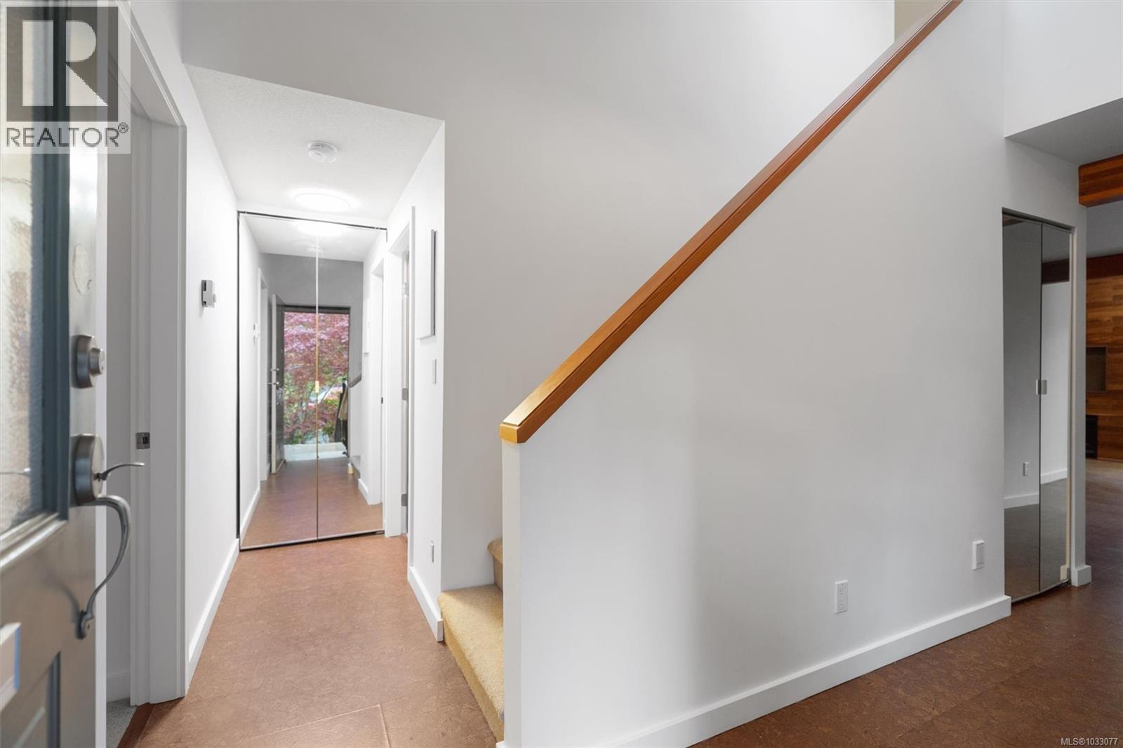 205 2341 Harbour Rd, Sidney, British Columbia  V8L 3X8 - Photo 5 - 1033077