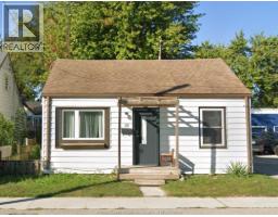 16 MCNAUGHTON AVENUE, Wallaceburg, Ontario