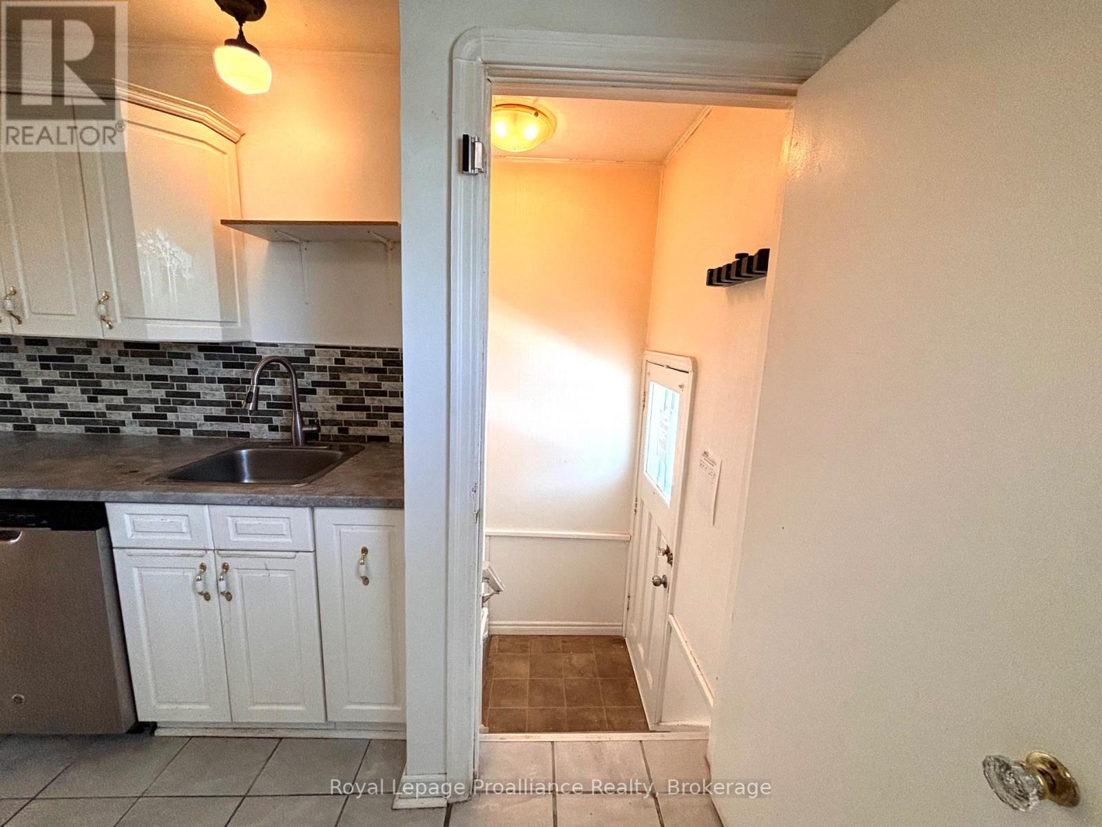 355 Bridge Street E, Belleville, Ontario  K8N 1P7 - Photo 11 - X13418132