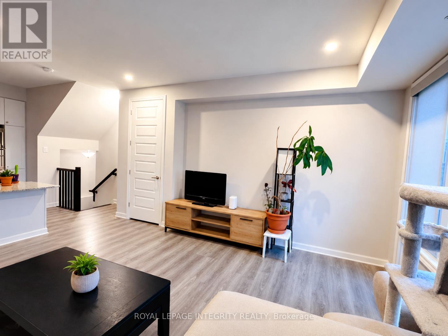 39 - 513 Ozawa Private, Ottawa, Ontario  K1K 4Z8 - Photo 2 - X13418122