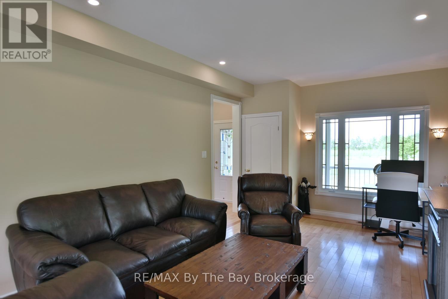 960 Lawson Road, Tiny, Ontario  L0L 1P1 - Photo 14 - S13418112