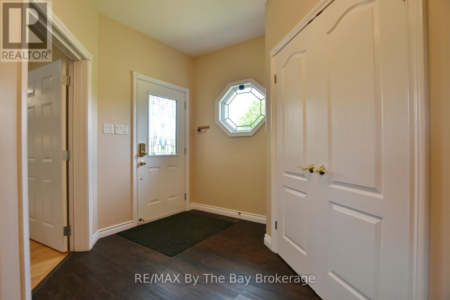 960 Lawson Road, Tiny, Ontario  L0L 1P1 - Photo 6 - S13418112