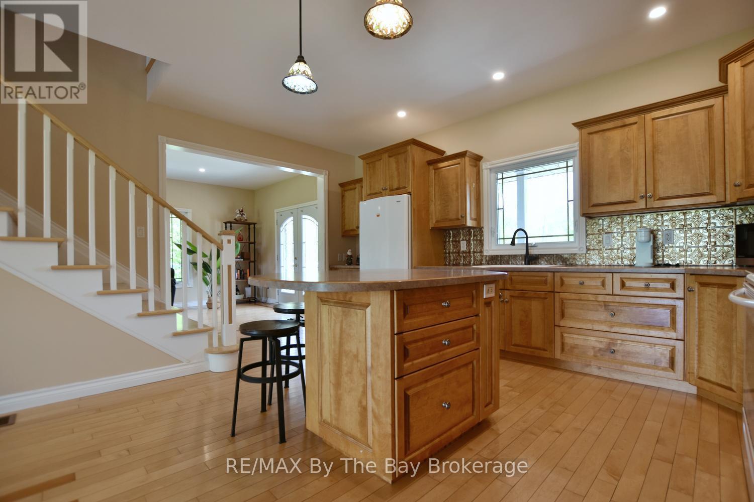 960 Lawson Road, Tiny, Ontario  L0L 1P1 - Photo 7 - S13418112
