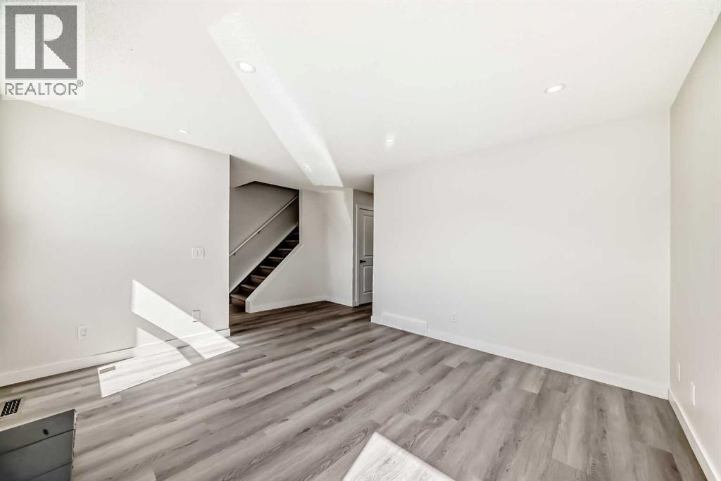236 Pinemill Mews NE, Calgary, Alberta  T1Y 4R2 - Photo 8 - A2318672