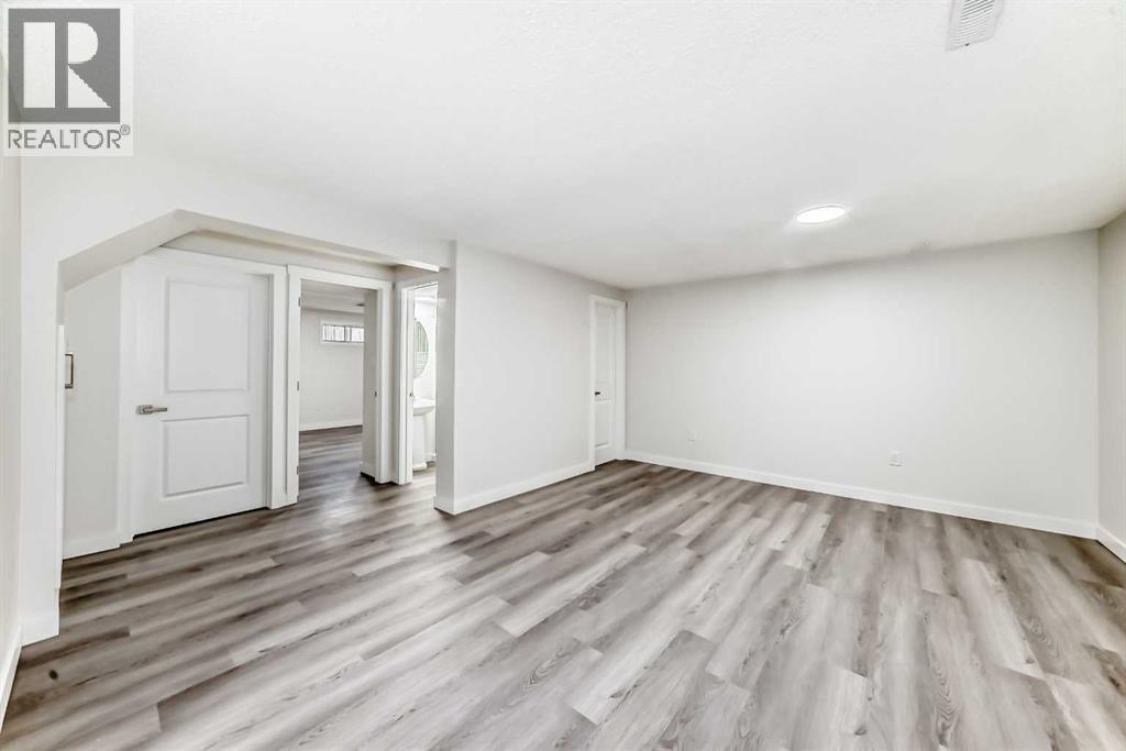 236 Pinemill Mews NE, Calgary, Alberta  T1Y 4R2 - Photo 19 - A2318672