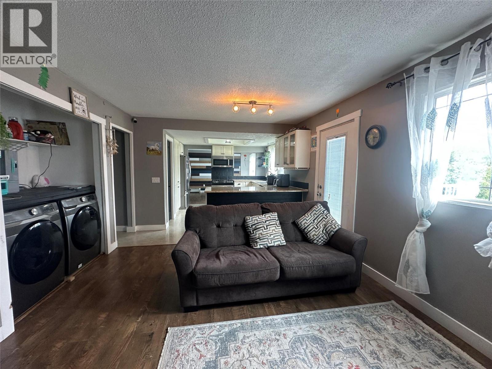 10692 Cottonwood Crescent, Dawson Creek, British Columbia  V1G 4M4 - Photo 7 - 10390672