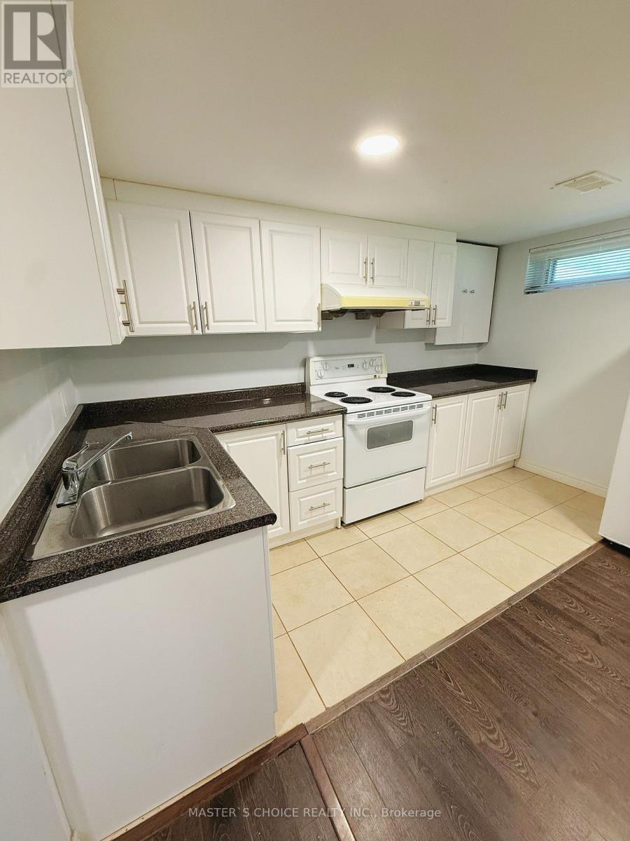 391 Taylor Mills Drive S, Richmond Hill, Ontario  L4C 2T2 - Photo 5 - N13231078