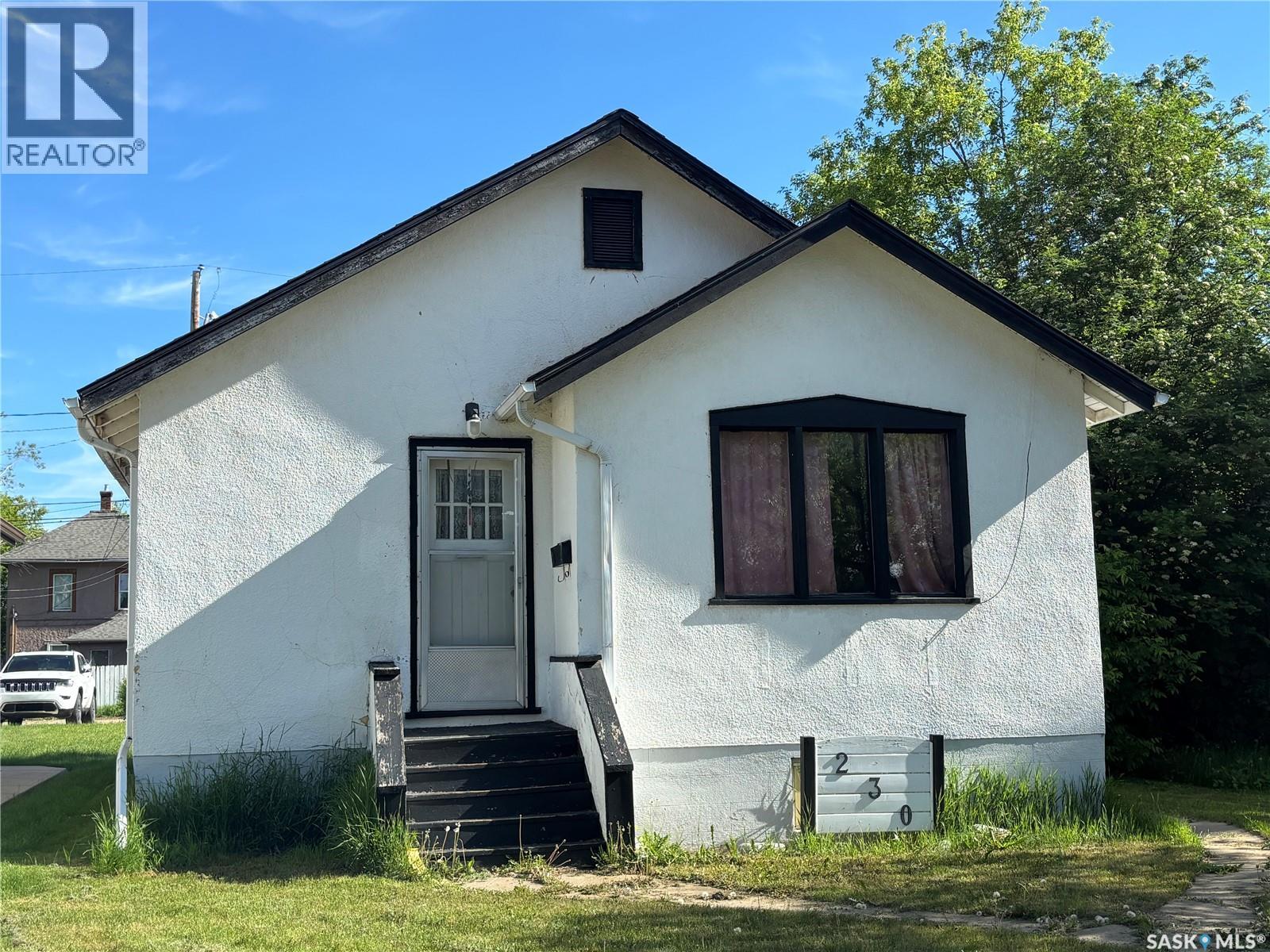 230 10th Street E, Prince Albert, Saskatchewan  S6V 0Y9 - Photo 2 - SK038729