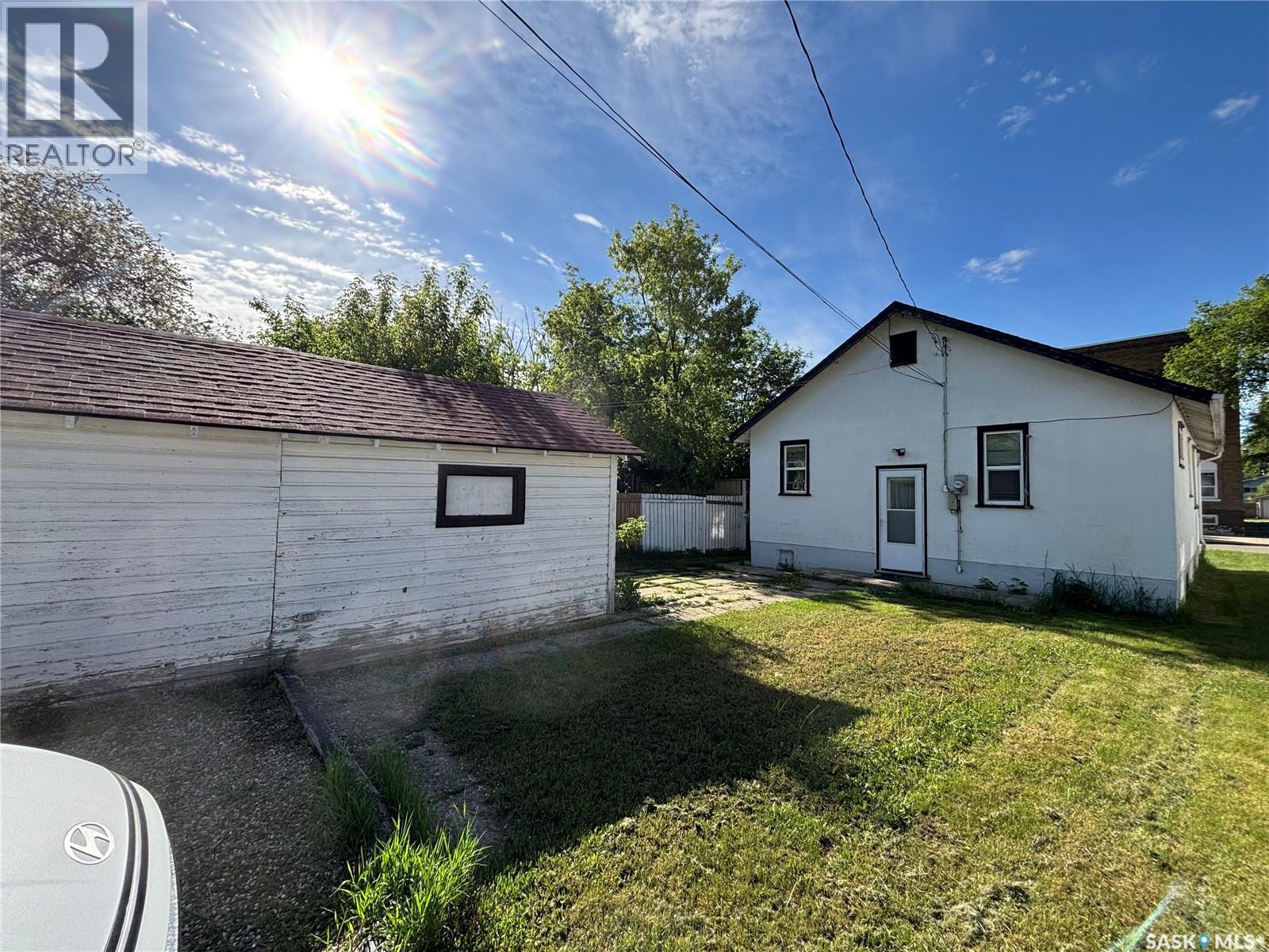 230 10th Street E, Prince Albert, Saskatchewan  S6V 0Y9 - Photo 4 - SK038729