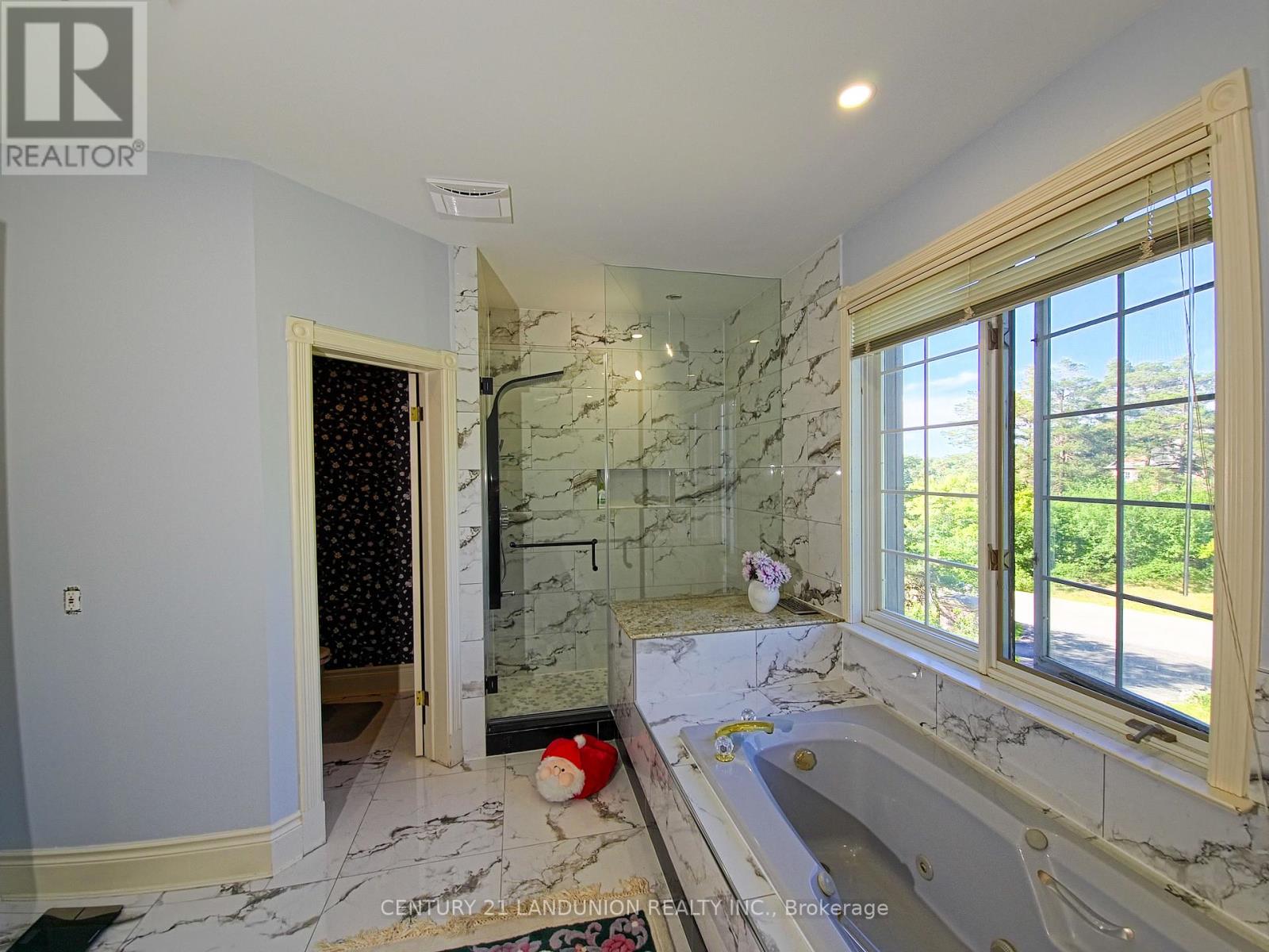 2 Heron Trail, Whitchurch-Stouffville, Ontario  L3Y 4W1 - Photo 17 - N13140038