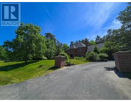 2 HERON TRAIL, Whitchurch-Stouffville, Ontario