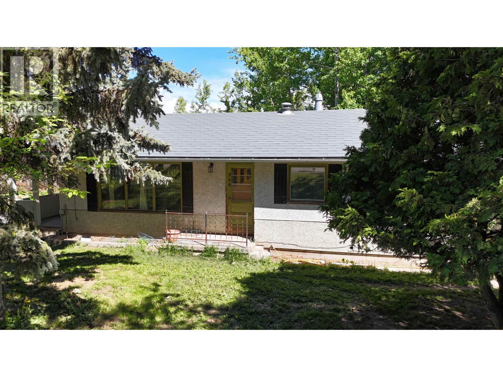 389 6th W Street, Vanderhoof, British Columbia  V0J 3A0 - Photo 3 - R3109449