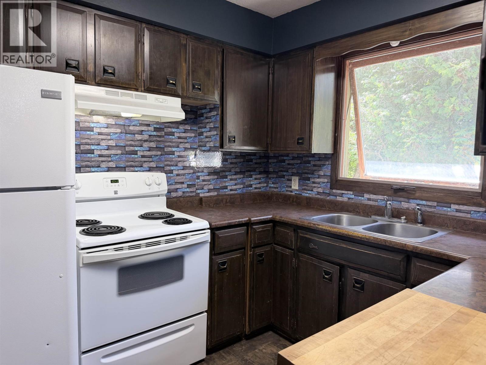 389 6th W Street, Vanderhoof, British Columbia  V0J 3A0 - Photo 4 - R3109449