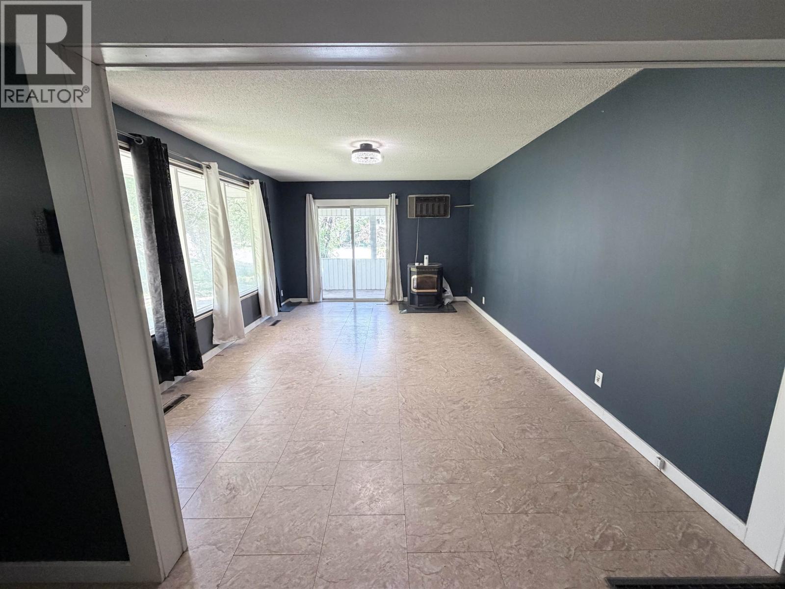 389 6th W Street, Vanderhoof, British Columbia  V0J 3A0 - Photo 8 - R3109449