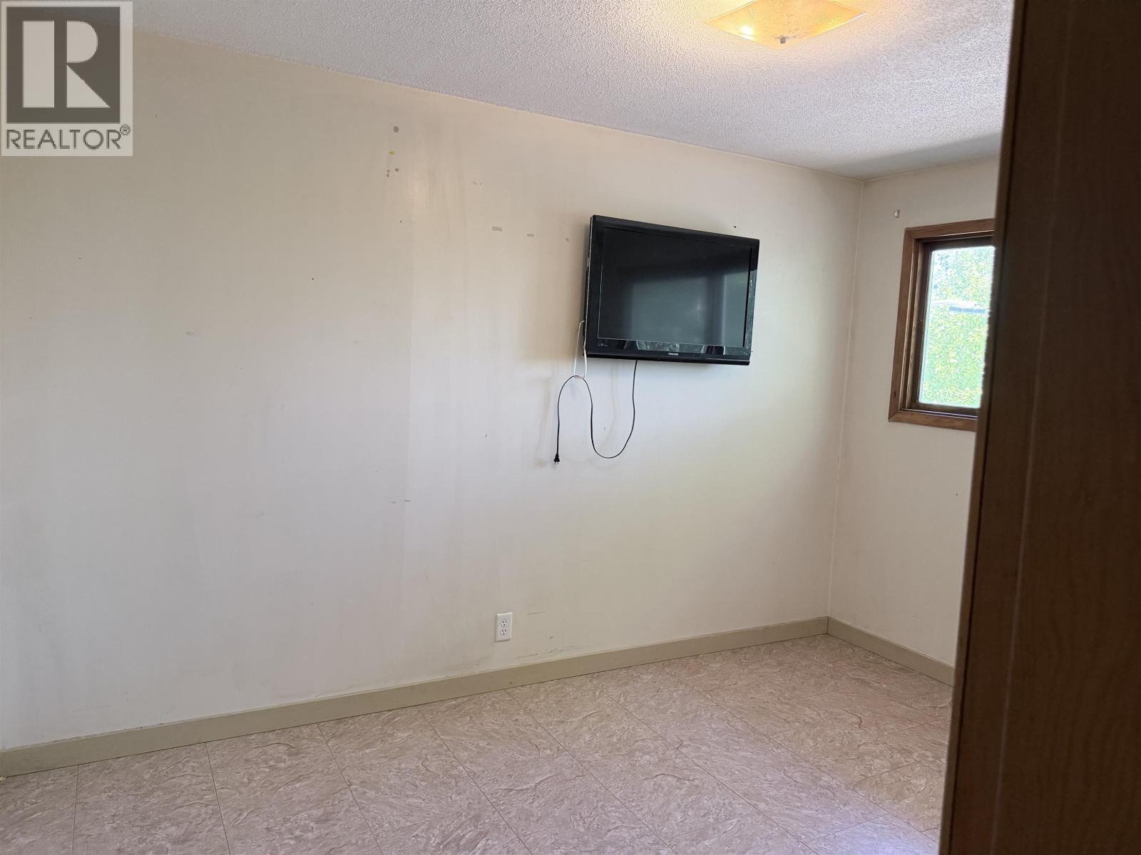 389 6th W Street, Vanderhoof, British Columbia  V0J 3A0 - Photo 10 - R3109449