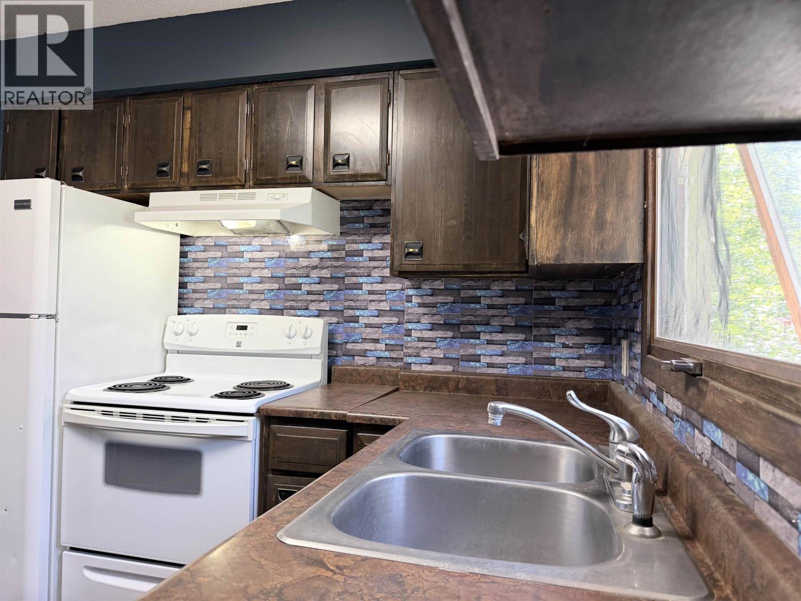 389 6th W Street, Vanderhoof, British Columbia  V0J 3A0 - Photo 6 - R3109449