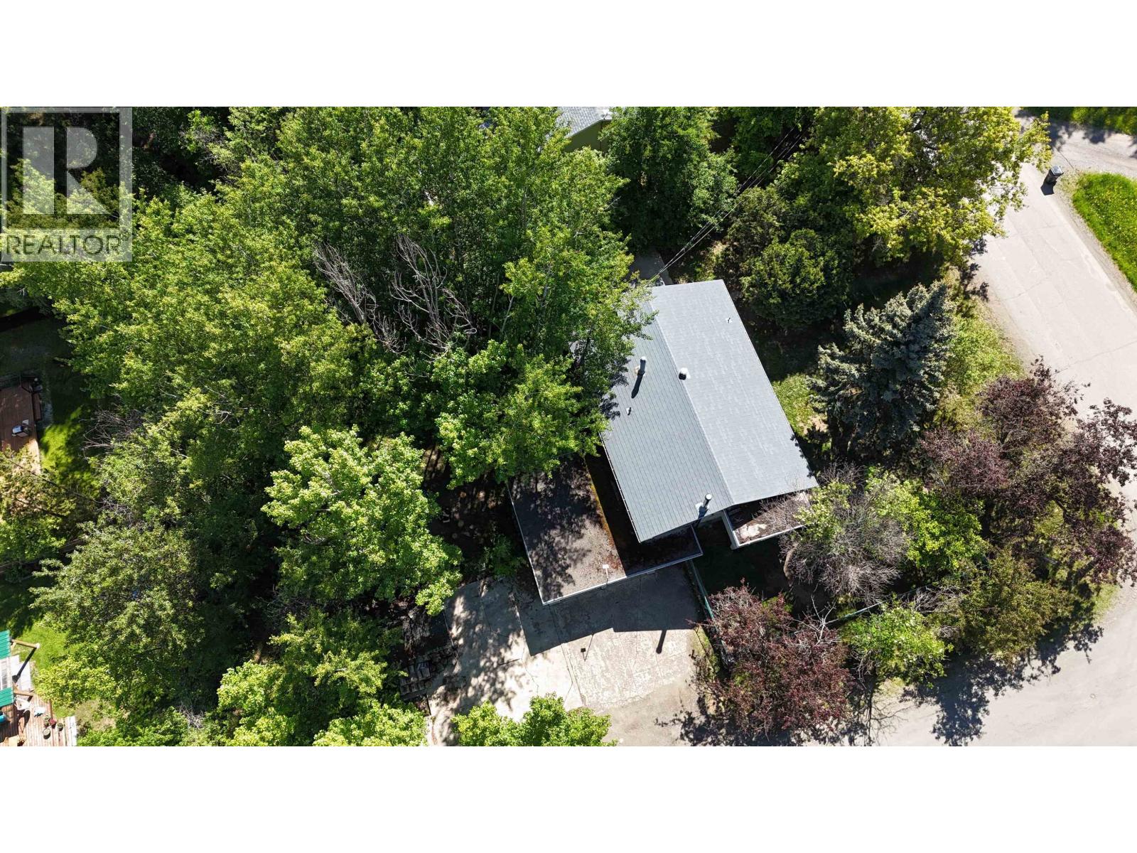 389 6th W Street, Vanderhoof, British Columbia  V0J 3A0 - Photo 2 - R3109449