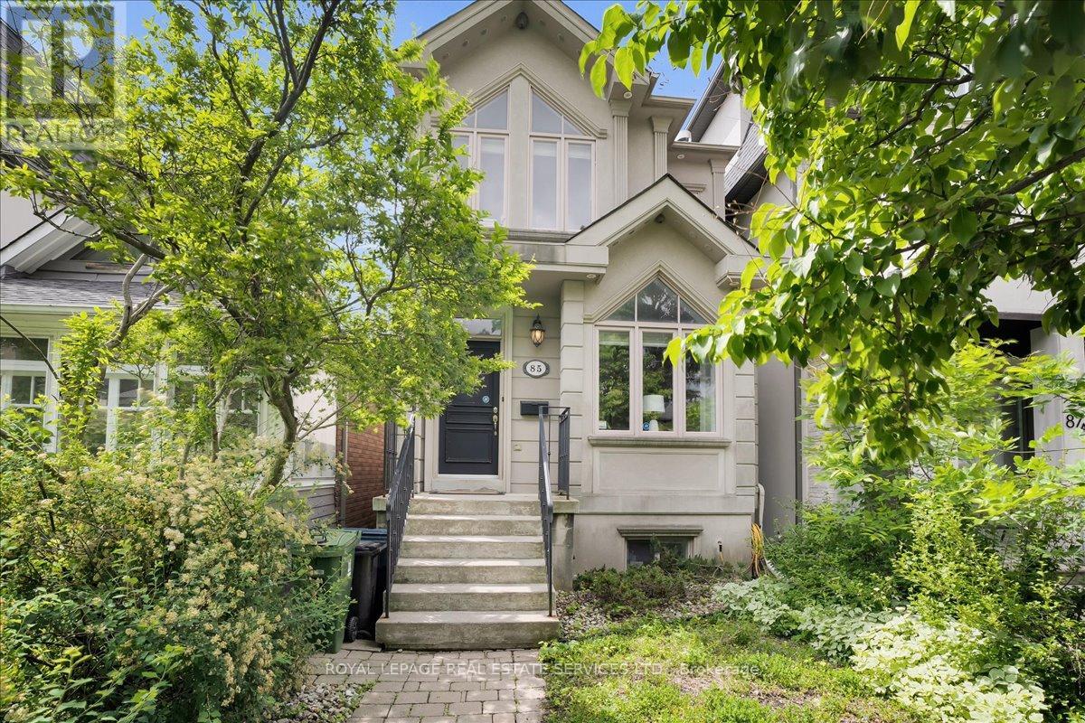 85 BEDFORD PARK AVENUE, Toronto, Ontario