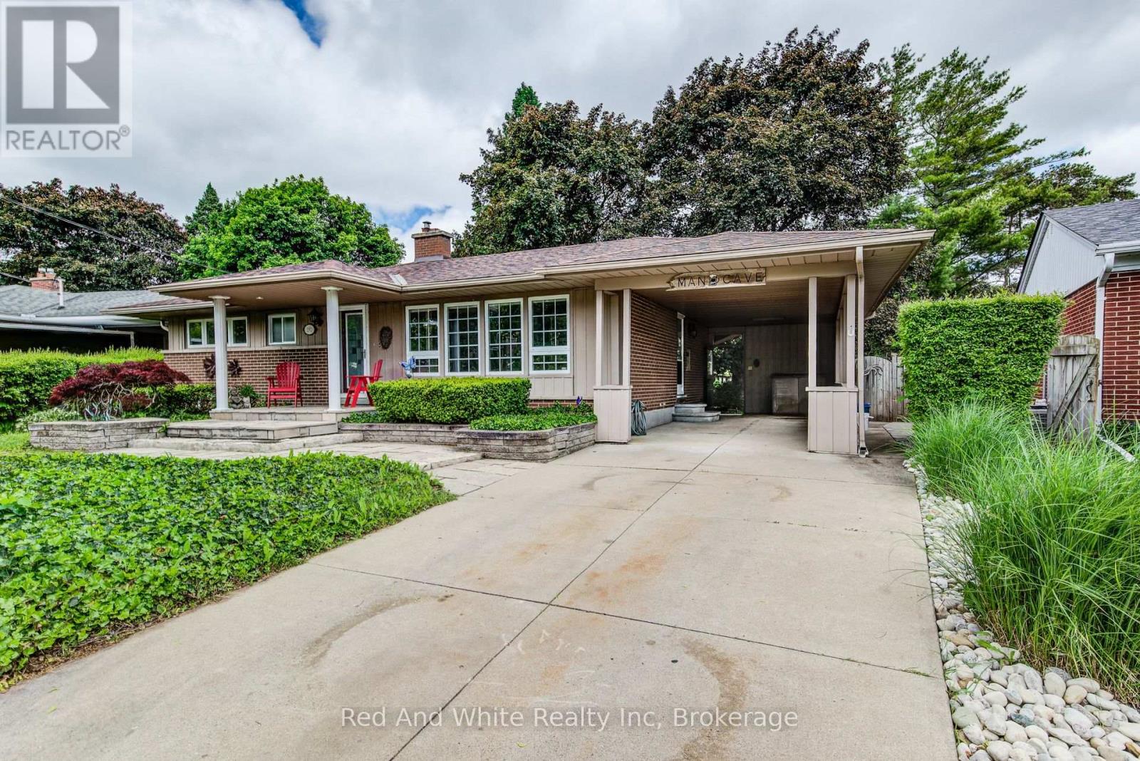192 Warren Road, Kitchener, Ontario  N2M 4T7 - Photo 2 - X13418150
