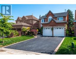 167 COVENT CRESCENT, Aurora, Ontario