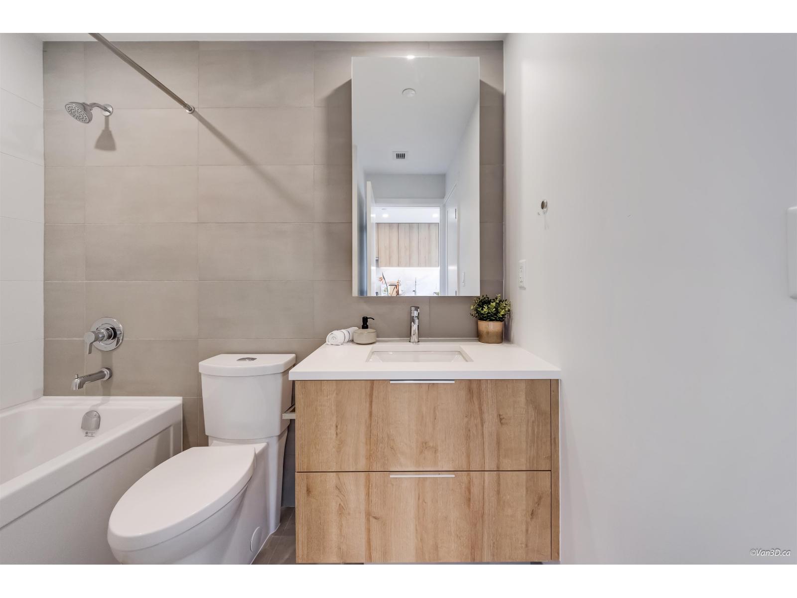 705 13387 Old Yale Road, Surrey, British Columbia  V3T 0V6 - Photo 18 - R3133366